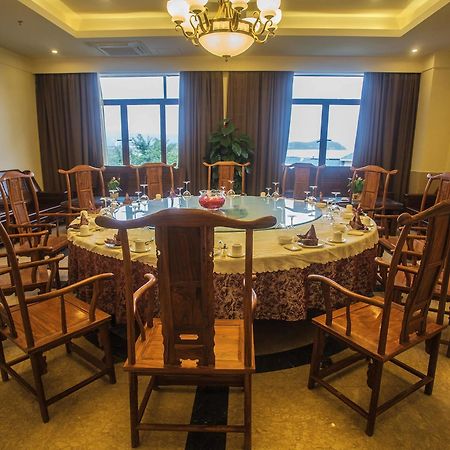 Yuhuayuan Seaview Hotel Sanya Buitenkant foto
