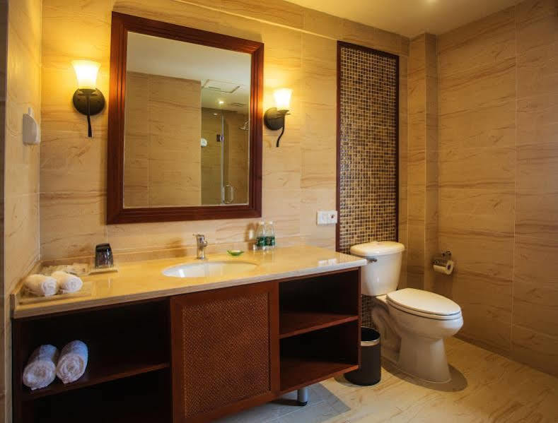 Yuhuayuan Seaview Hotel Sanya Buitenkant foto